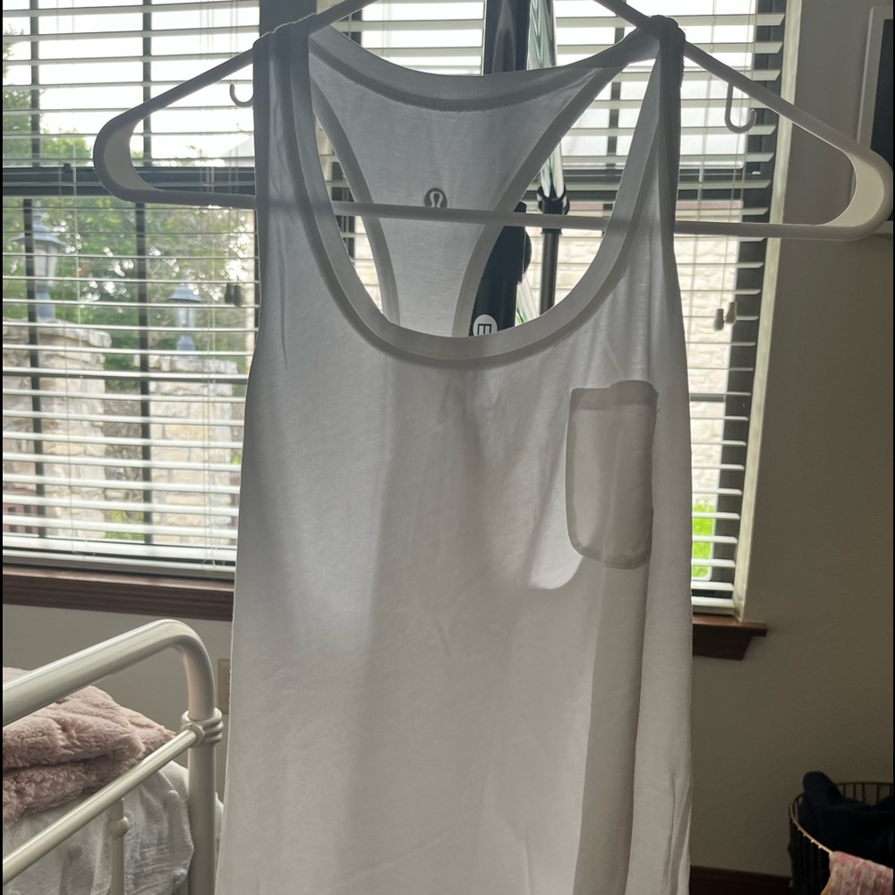 WOMENS LULULEMON TANK TOP WITH A POCKET IN WHITE